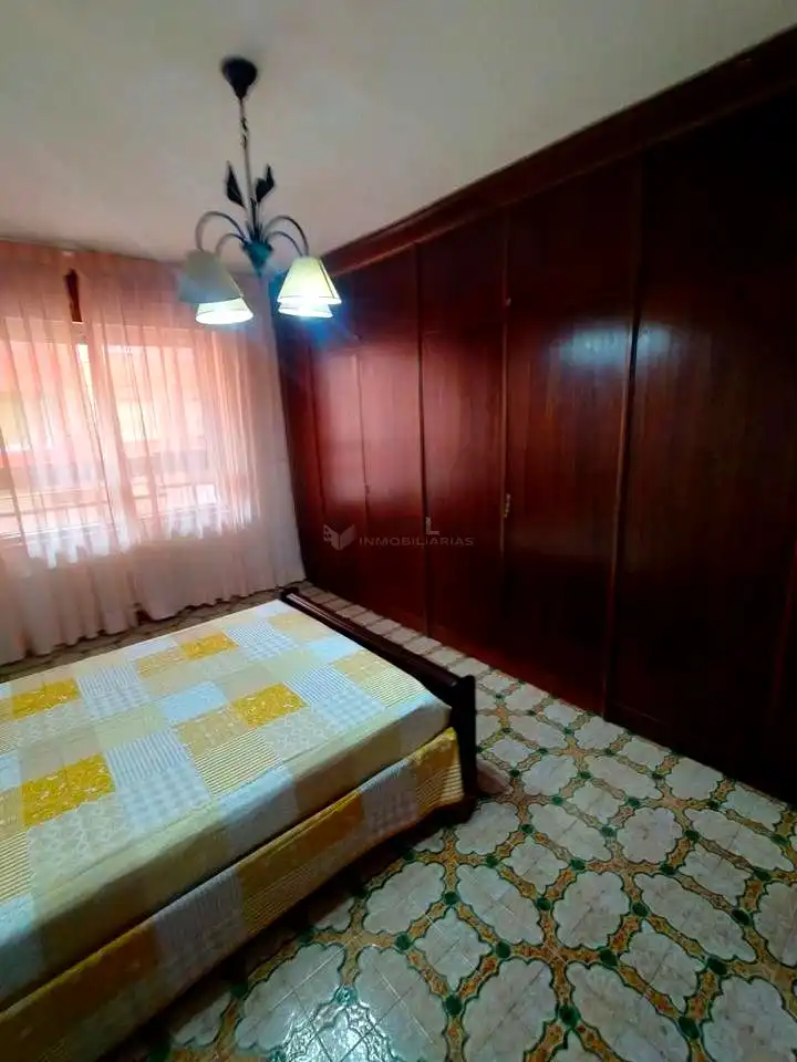 Schlafzimmer von Wohnung zur Miete in Teruel mit Heizung, Terrasse und Abstellraum