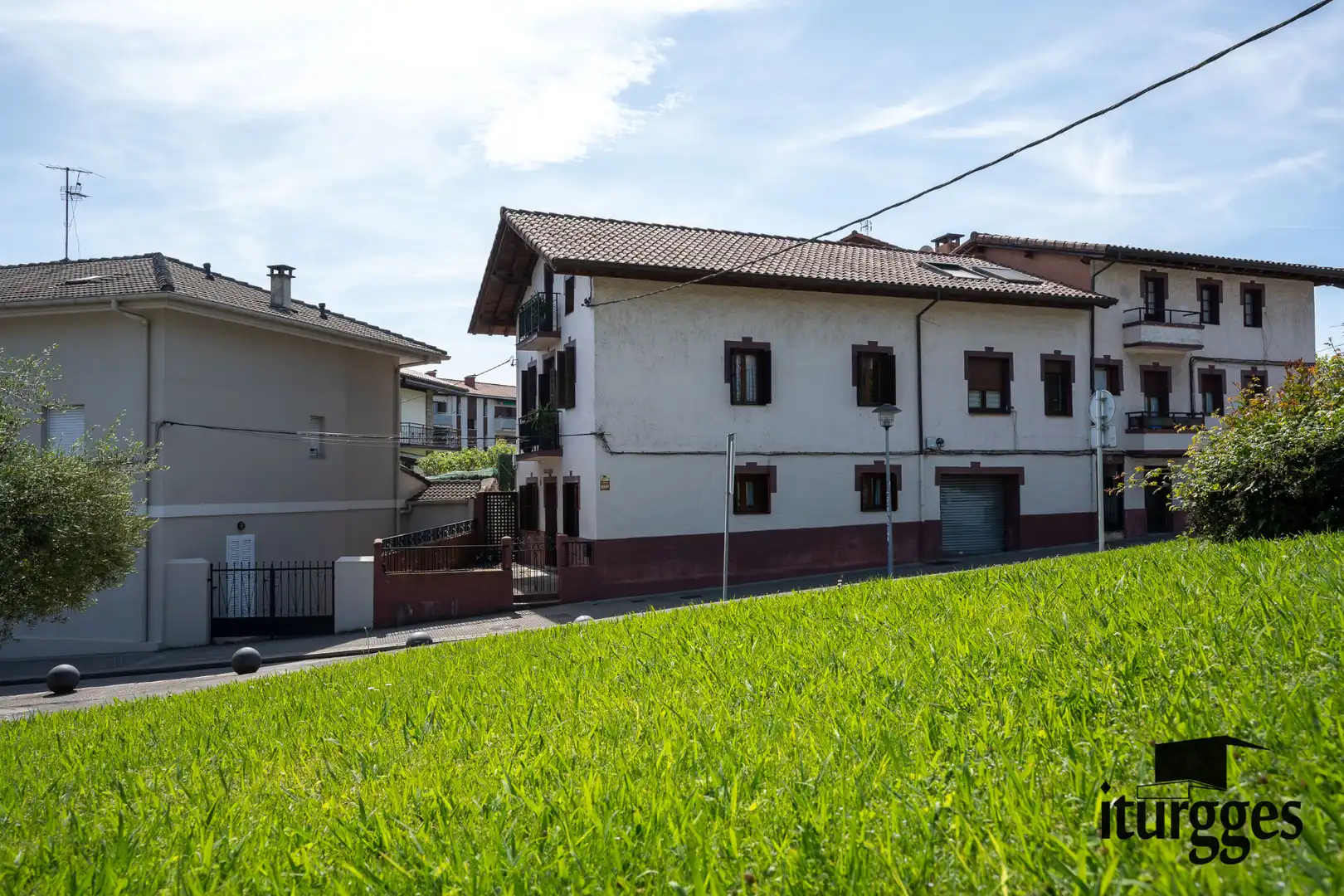 Exterior view of Detached homes for sale in Gernika-Lumo  with Private garden, Furnished and Oven