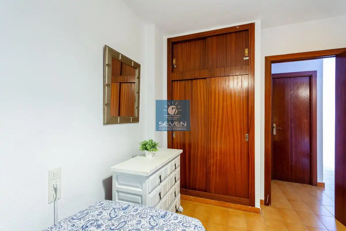 Dormitori de Apartament de lloguer en Almuñécar amb Aire condicionat, Calefacció i Terrassa