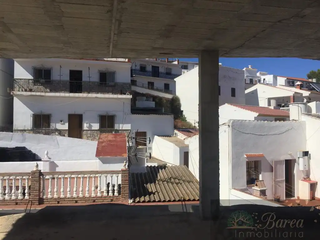Vista exterior de Edifici en venda en Almáchar
