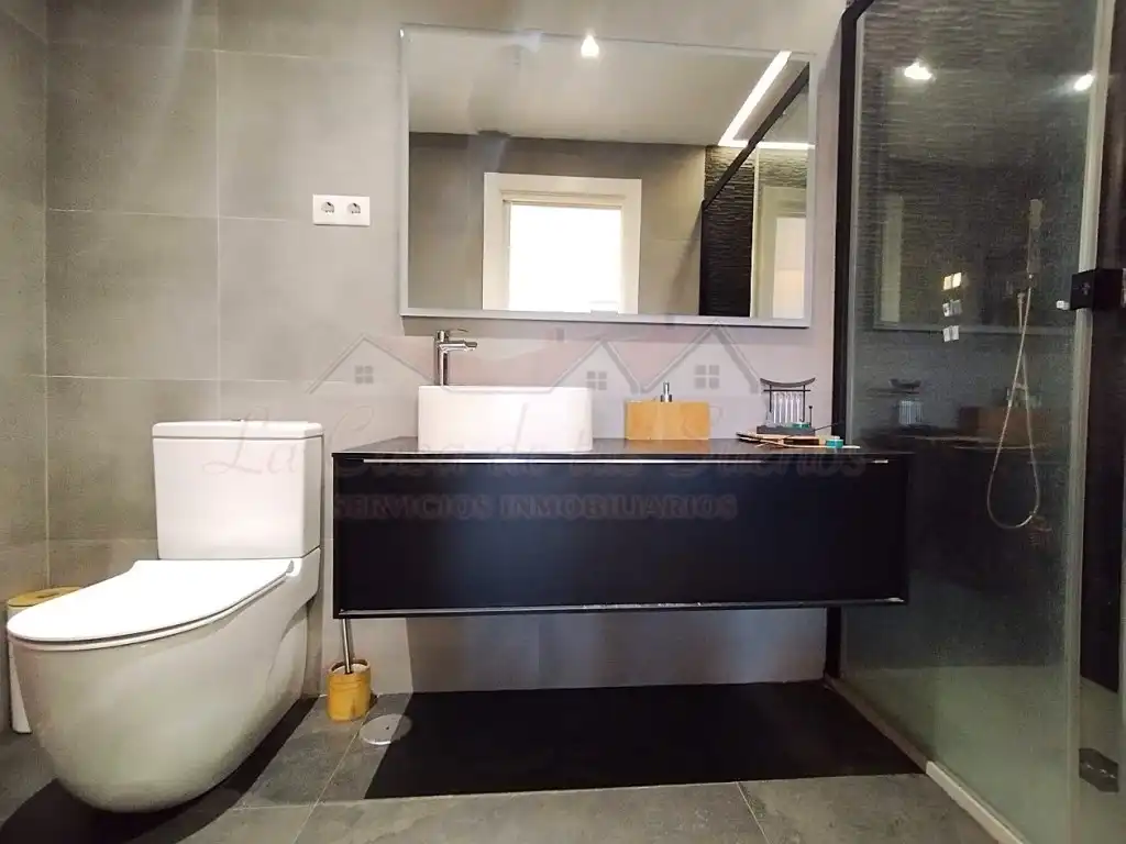 Badezimmer von Dachboden zum Verkauf in Elda