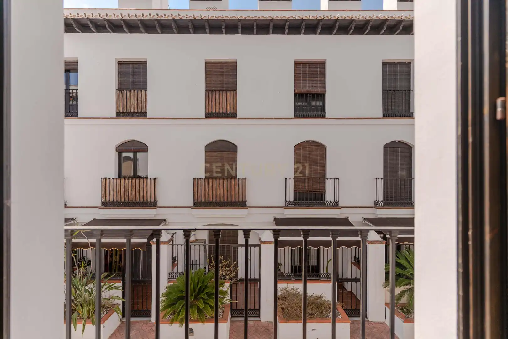 Vista exterior de Apartament en venda en Vélez de Benaudalla amb Aire condicionat i Piscina comunitària