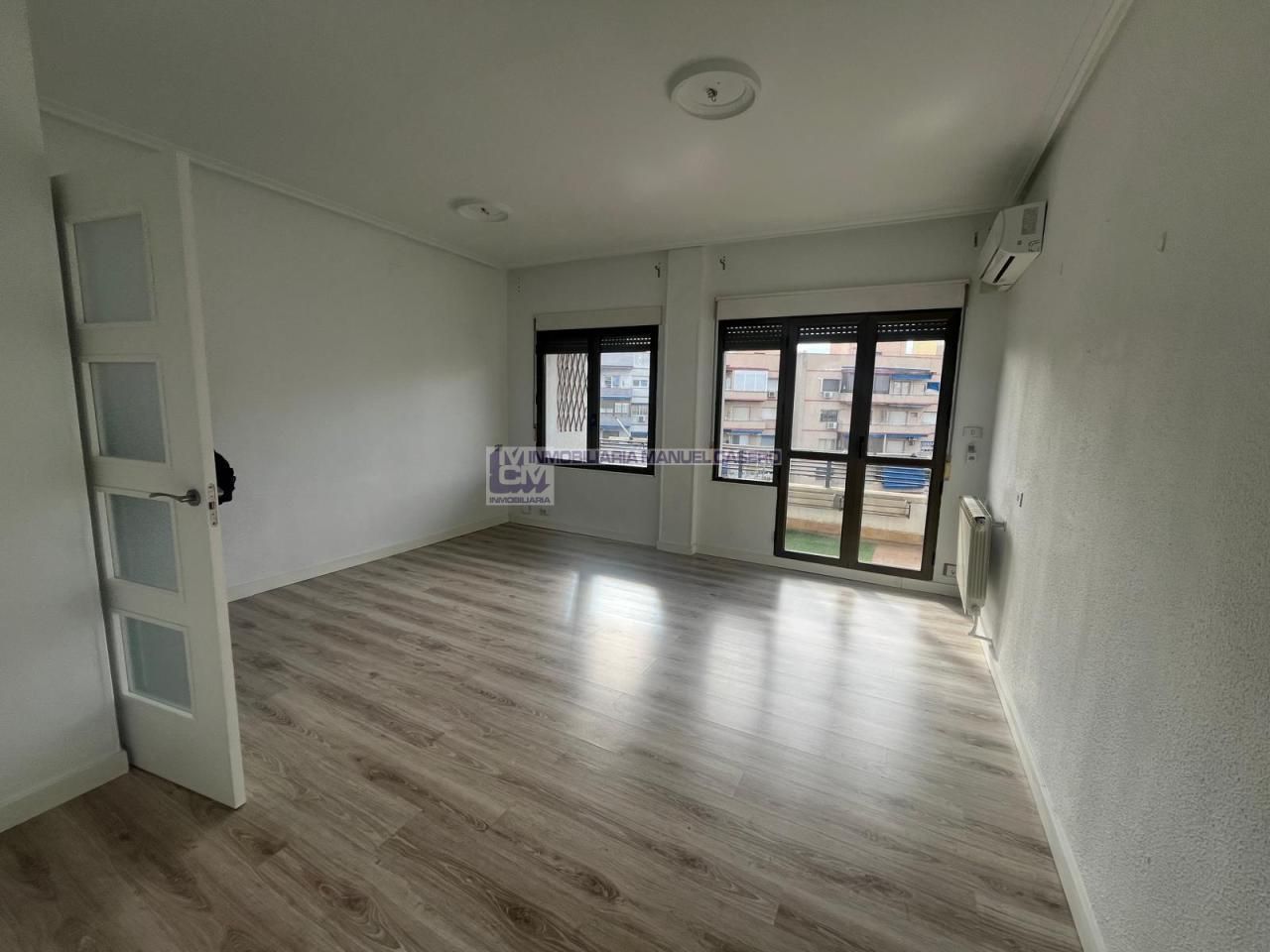 Sala d'estar de Pis de lloguer en Cáceres Capital amb Aire condicionat, Calefacció i Terrassa