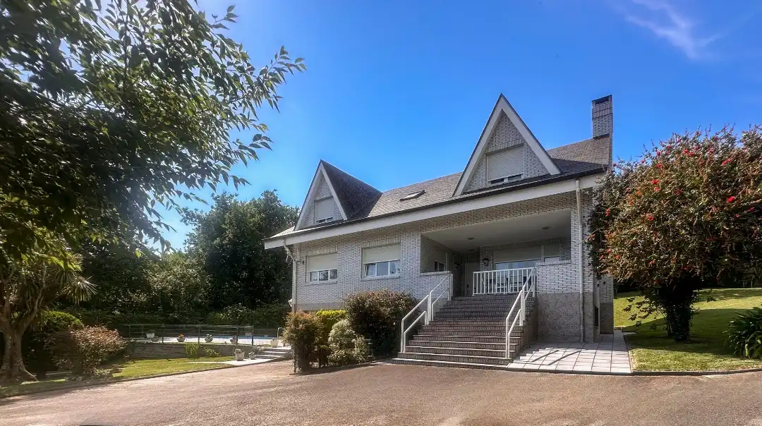 Vista exterior de Casa o chalet en venta en Camargo con Calefacción, Jardín privado y Terraza
