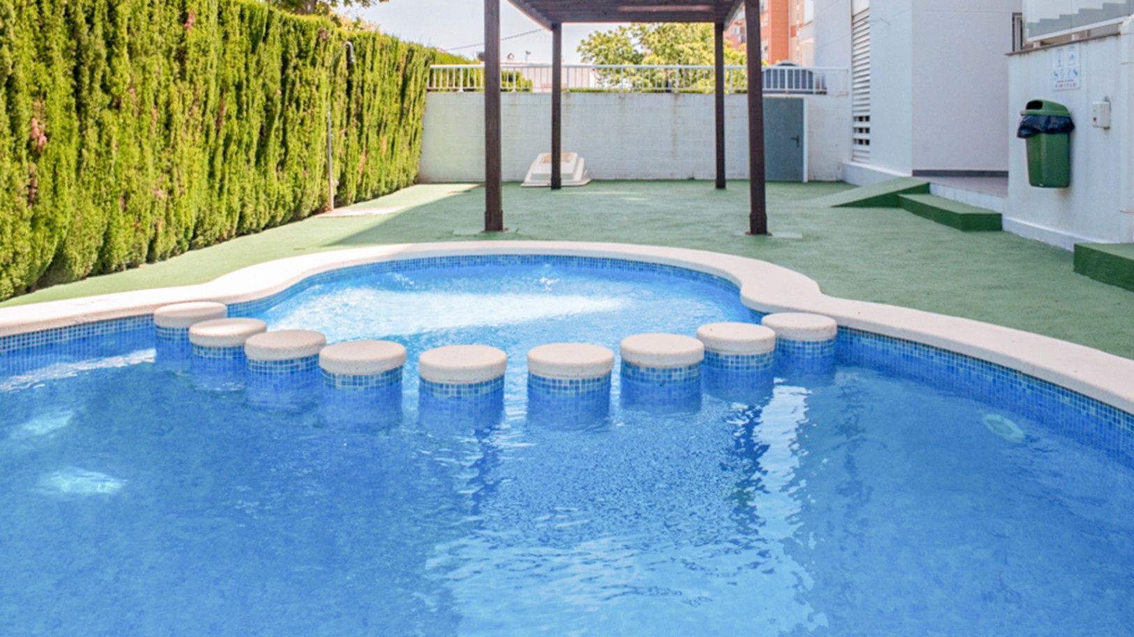 Swimming pool of Flat for sale in Dénia  with Air Conditioner, Heating and Terrace