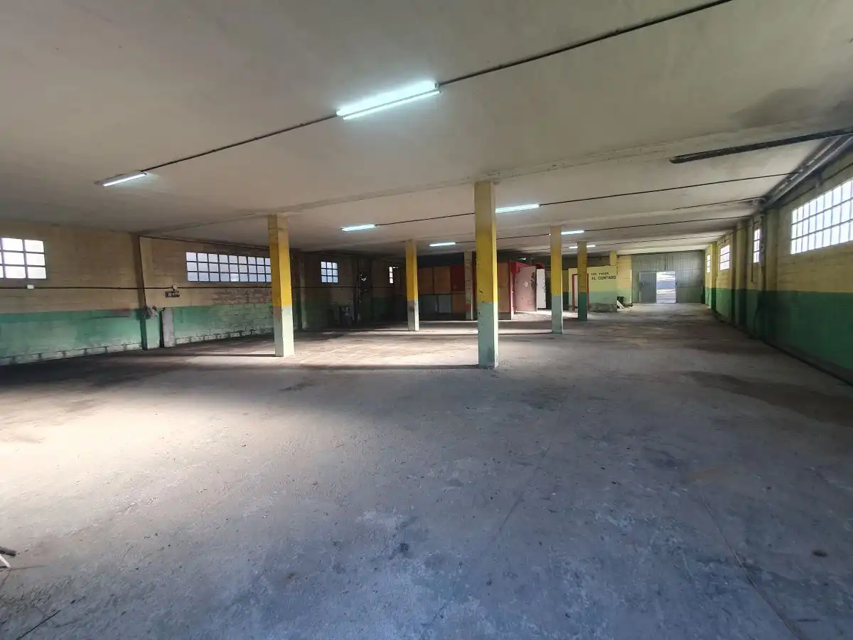 Industrial buildings for rent in Grado