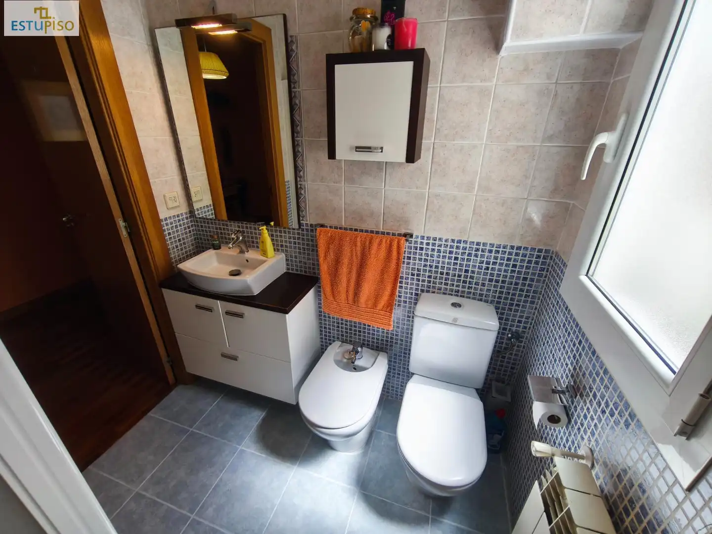 Bathroom of Flat for sale in Vitoria - Gasteiz  with Heating, Parquet flooring and Furnished