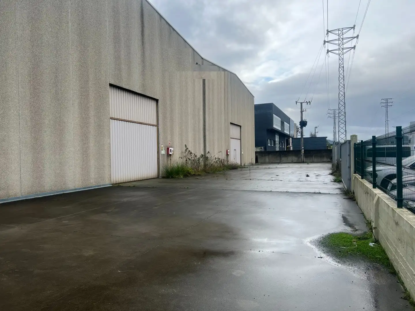 Vista exterior de Nau industrial de lloguer en Arteixo
