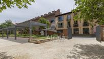 Vista exterior de Pis en venda en Alcalá de Henares amb Aire condicionat, Calefacció i Parquet