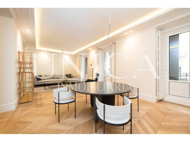 Piso en Venta en Cortes - Huertas