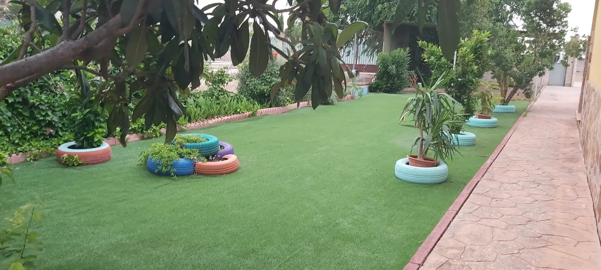 Jardí de Casa o xalet de lloguer en Mengíbar amb Aire condicionat, Terrassa i Piscina