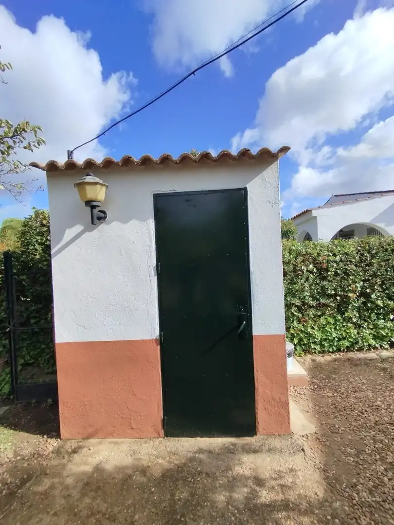Vista exterior de Casa o chalet en venta en Valverde de Mérida con Trastero, Piscina y Amueblado