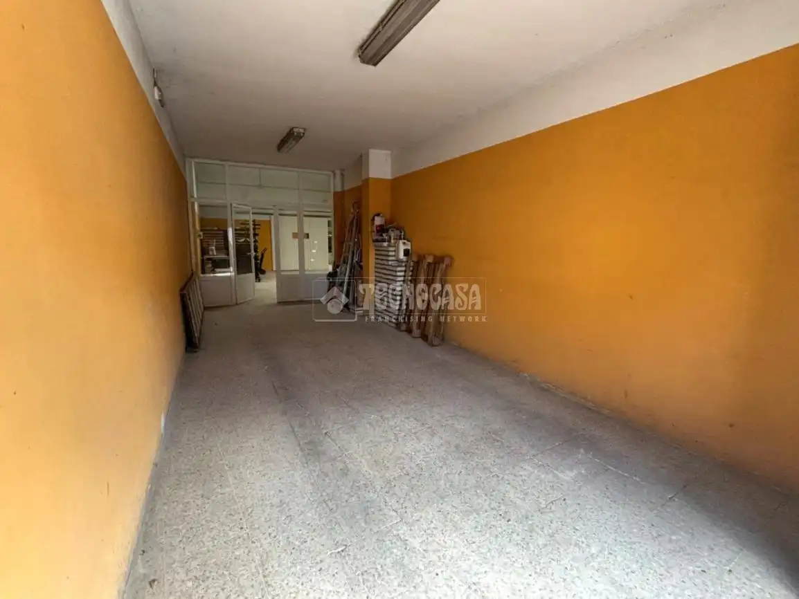 Local en venta en Villaverde de Medina