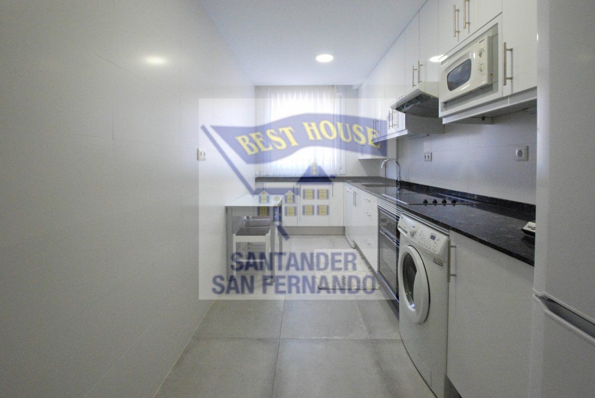 Kitchen of Flat to rent in Santander  with Heating
