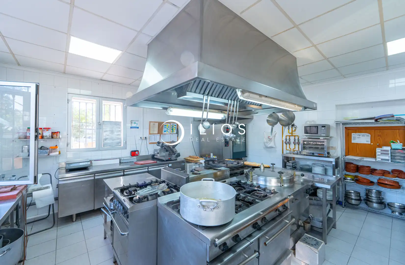 Cocina de Edificio en venta en Olocau con Piscina comunitaria