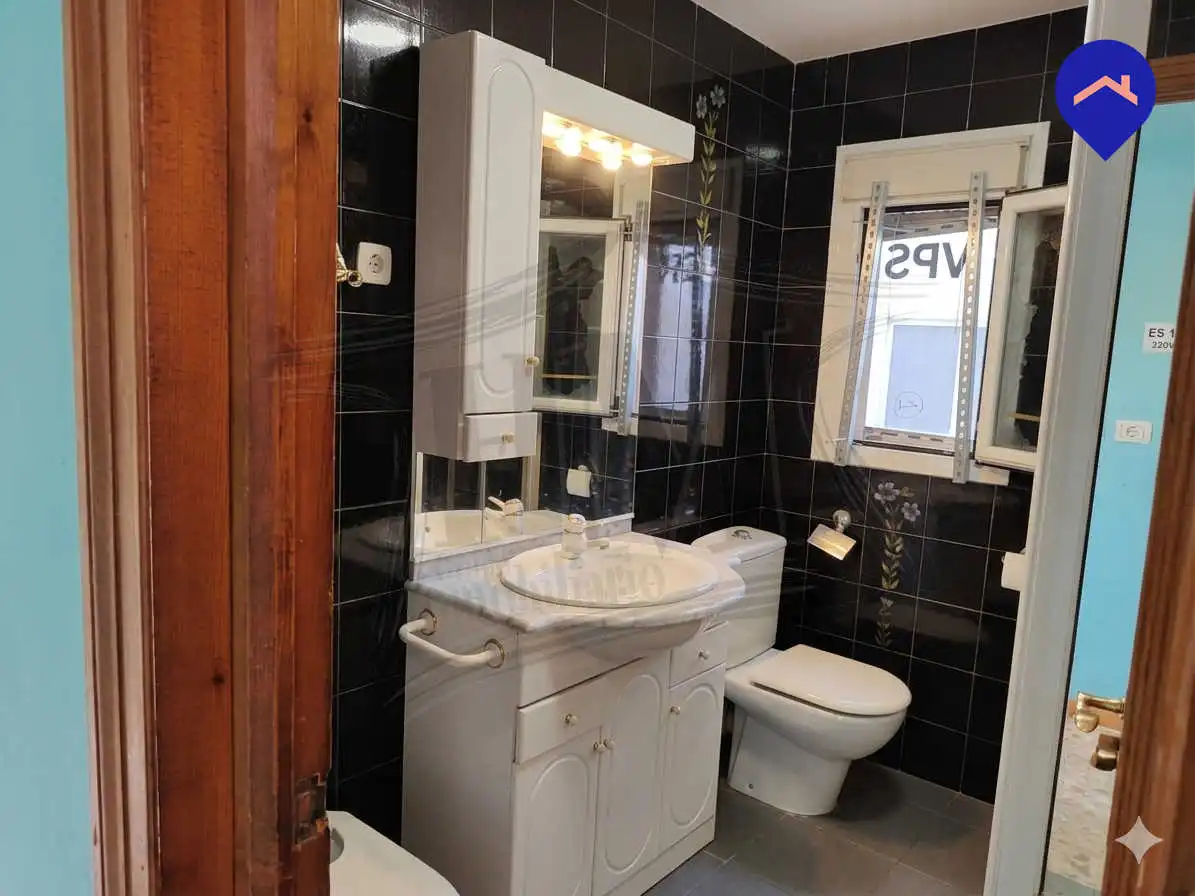 Baño de Casa o chalet en venta en Yuncler con Jardín privado, Terraza y Piscina