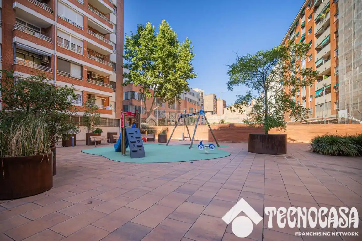 Vista exterior de Piso en venta en Barcelona con Aire acondicionado