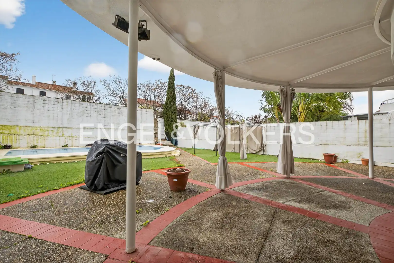 Terrace of Houses for sale in Tomares  with Air Conditioner, Heating and Private garden