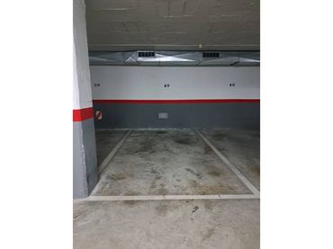 Individuel avec ascenseur à louer à Calle Escola Pia