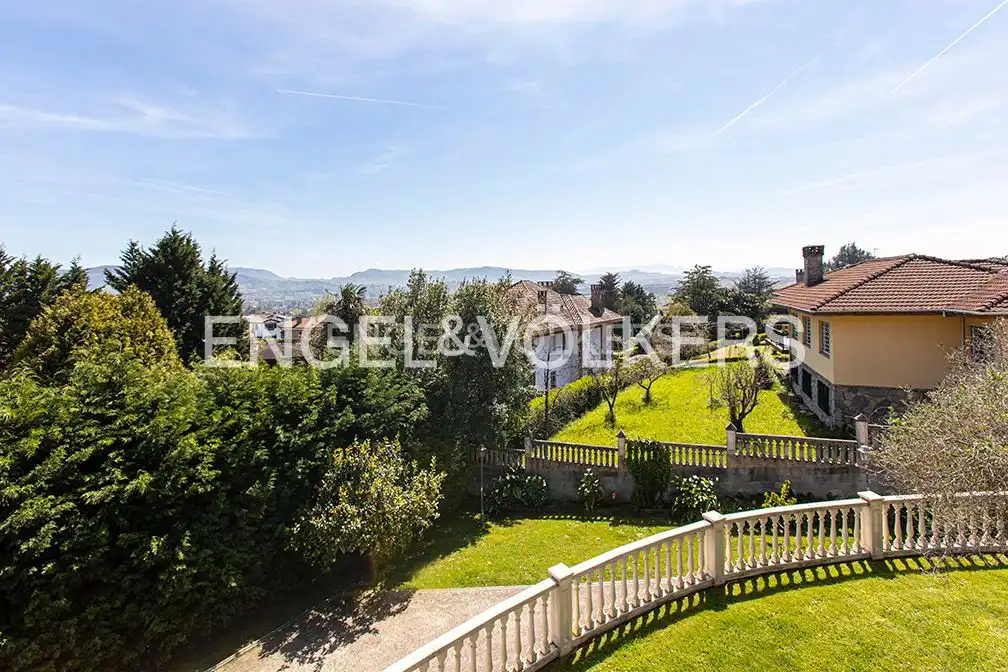 Vista exterior de Casa o chalet en venta en Gijón  con Calefacción, Jardín privado y Terraza