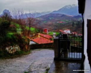 Exterior view of House or chalet for sale in Bimenes