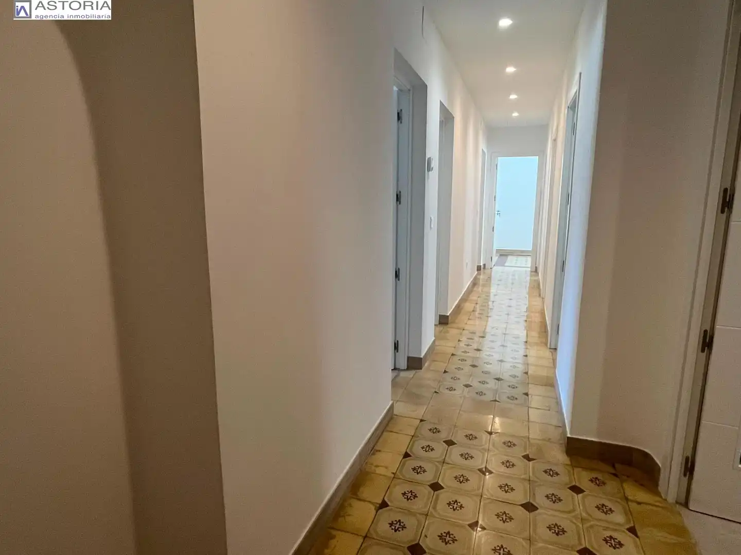 Wohnung zur Miete in Calle Calle Pintor Rodríguez Acosta, Camino de Ronda