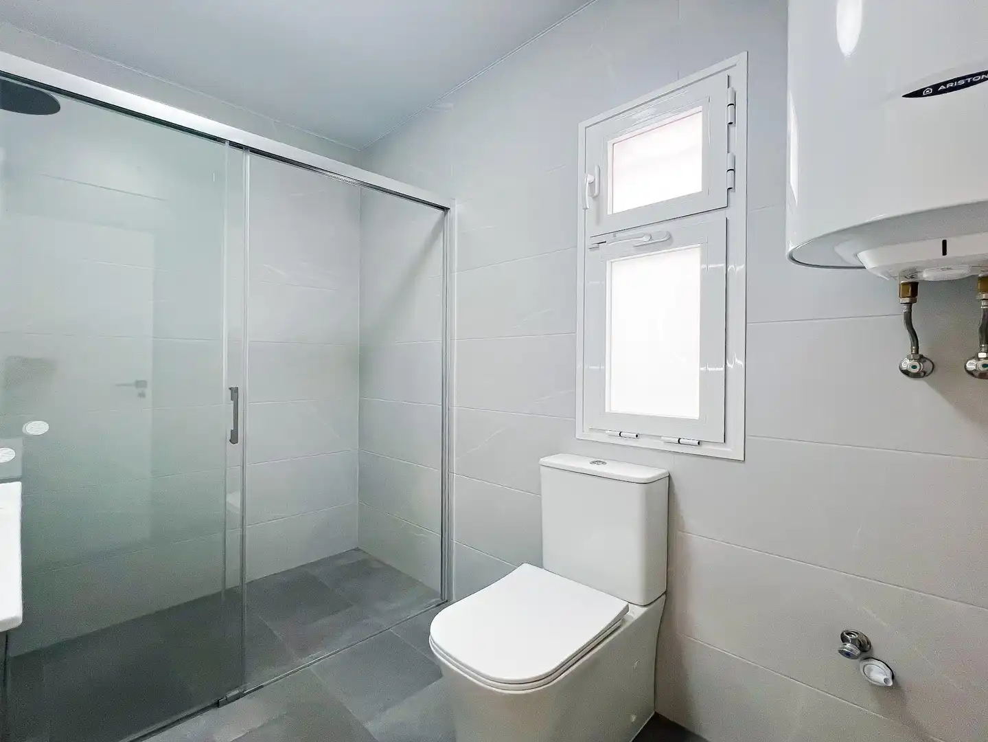 Bany de Apartament en venda en Arona amb Terrassa i Piscina comunitària
