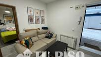 Living room of Flat for sale in  Madrid Capital  with Heating and Furnished