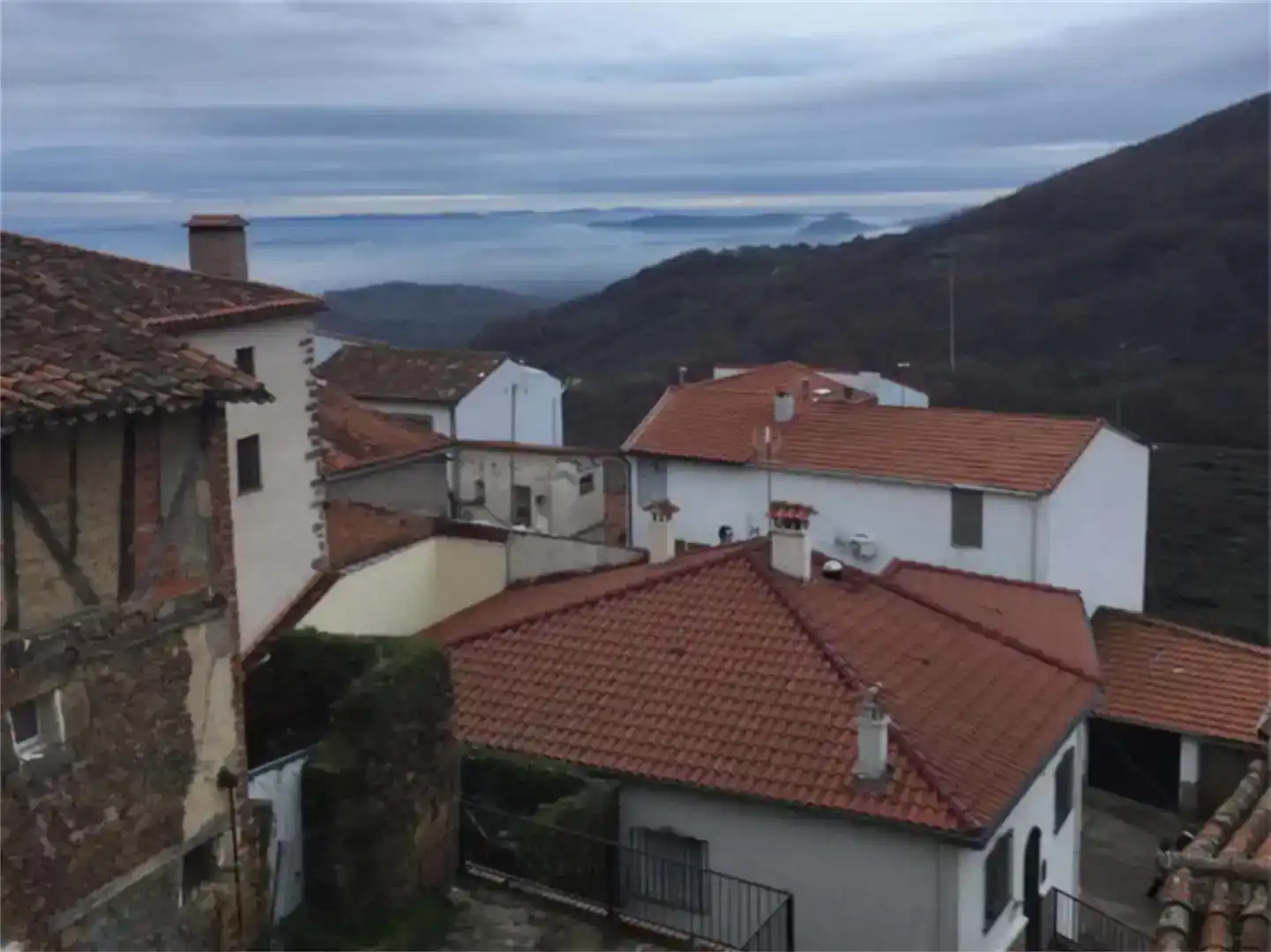 Vista exterior de Casa adosada en venda en Barrado