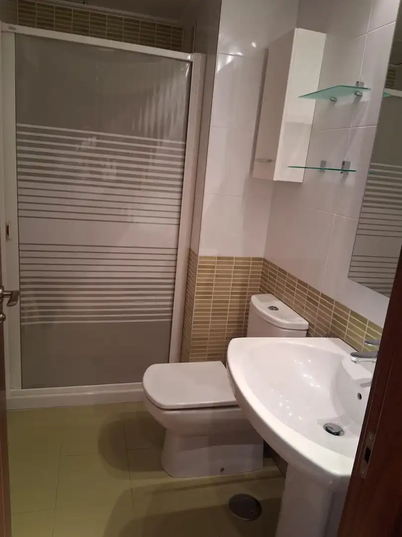 Baño de Apartamento en venta en Albacete con Calefacción, Trastero y Balcón
