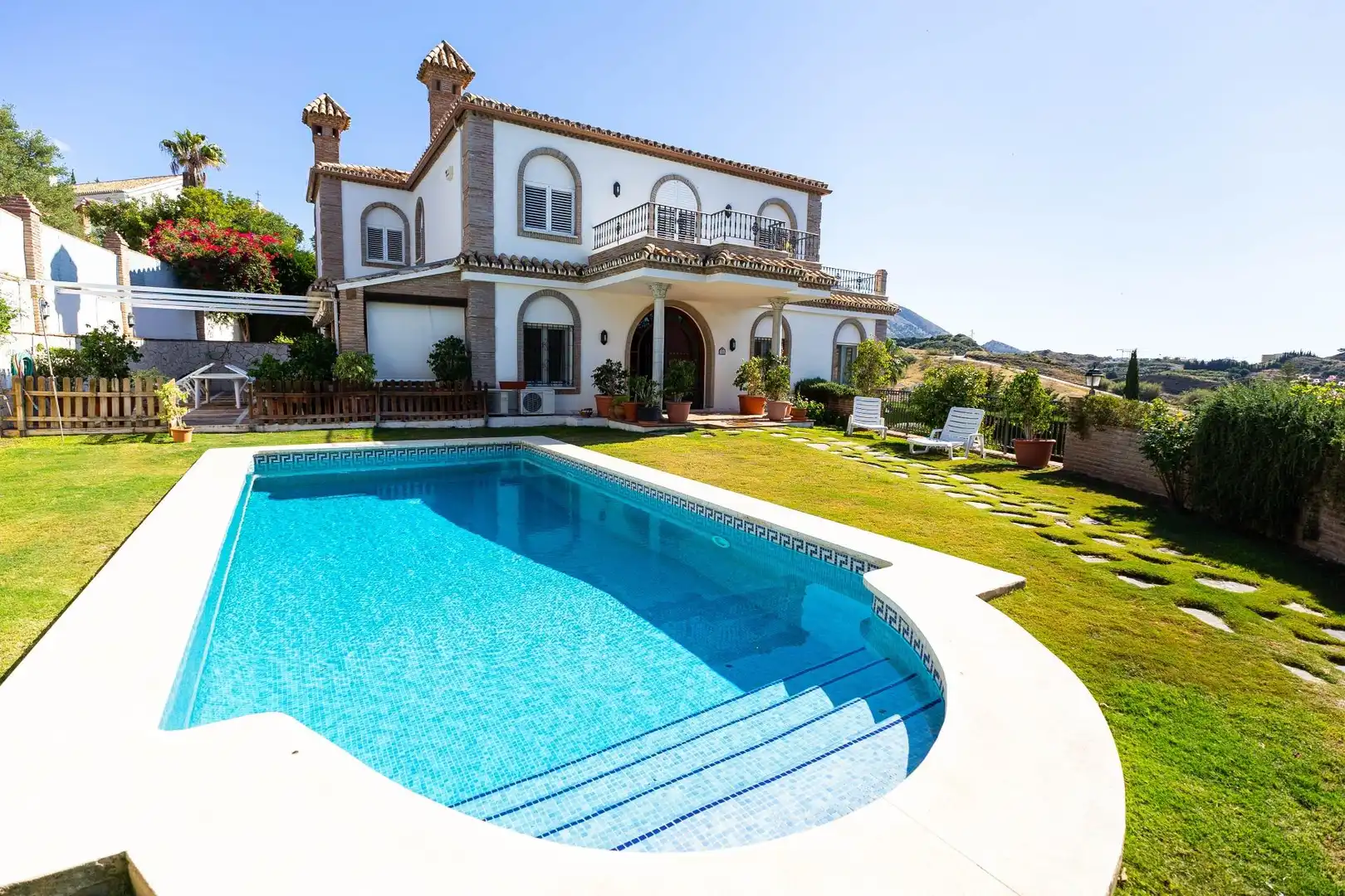 Villa avec terrasse à vendre à Urbanizacion VISTA VERDE