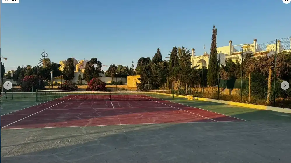 Vista exterior de Dúplex en venta en Torrevieja con Terraza, Piscina y Amueblado
