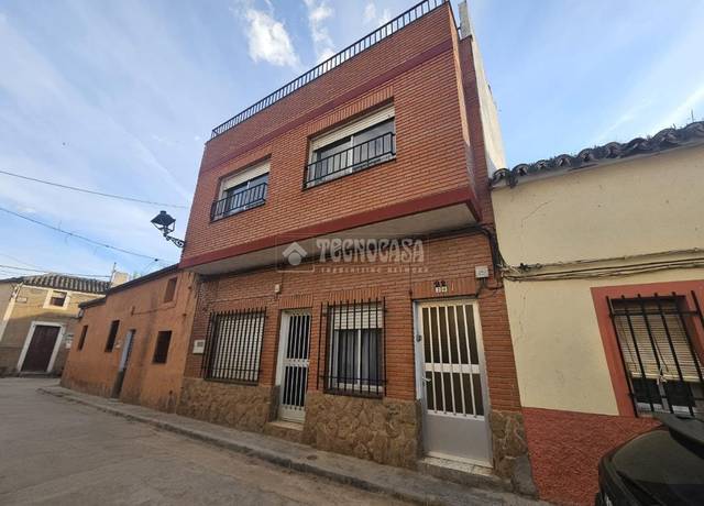 Casa adosada en Venta en Espinoso del Rey