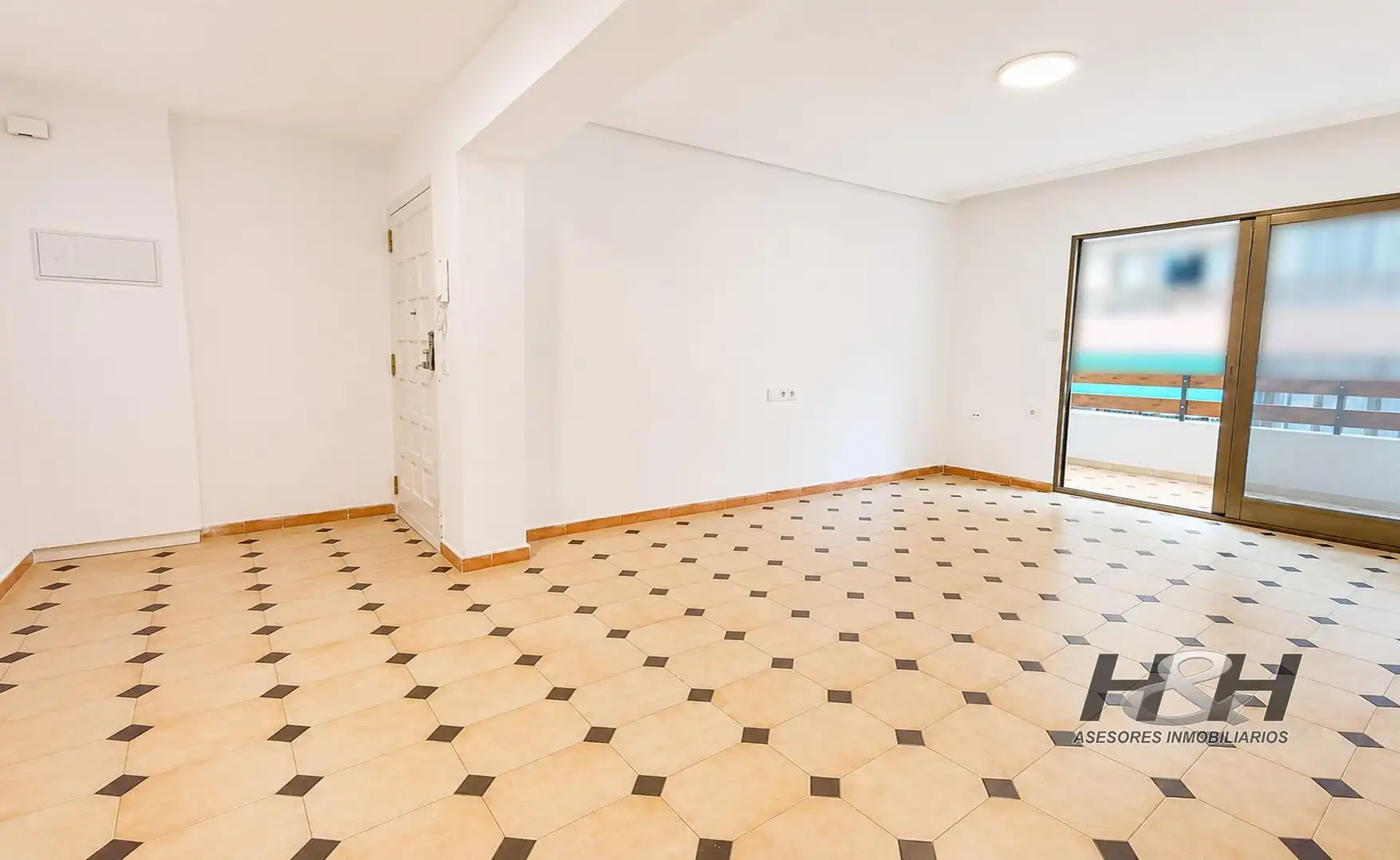 Piso en venta en Godella con Balcón