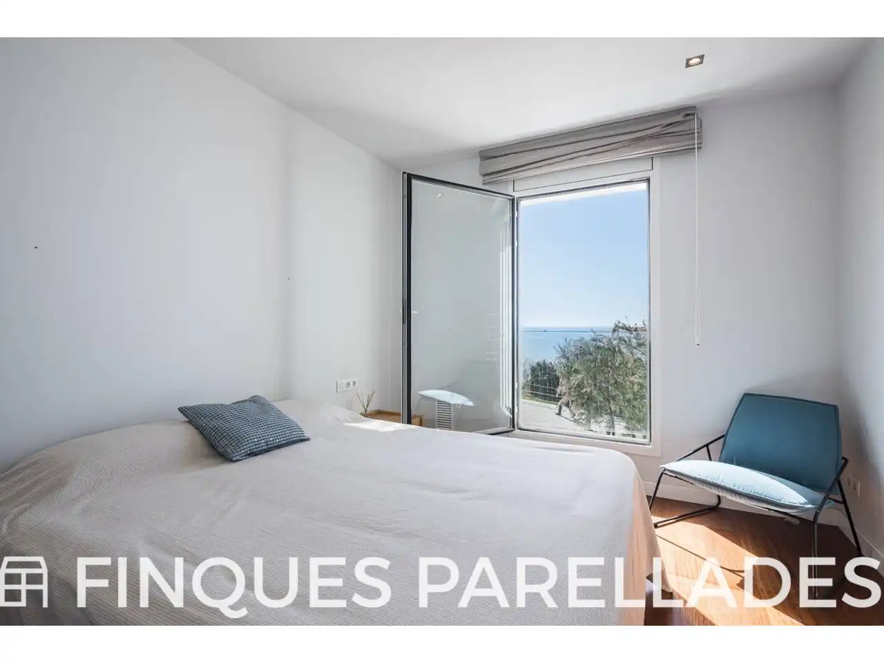 Bedroom of Flat for sale in Sitges  with Air Conditioner, Heating and Parquet flooring