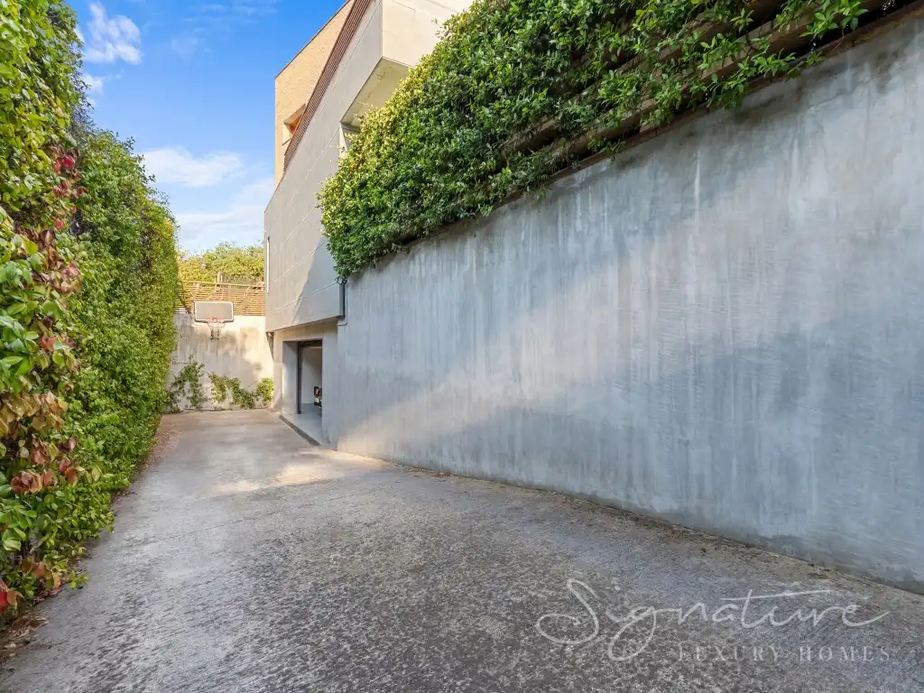 Vista exterior de Casa o chalet en venta en Sant Cugat del Vallès con Aire acondicionado, Jardín privado y Terraza