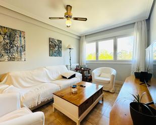 Sala d'estar de Pis en venda en Donostia - San Sebastián  amb Calefacció