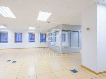 Oficina amb ascensor en venda a Carrer del Comte de Salvatierra