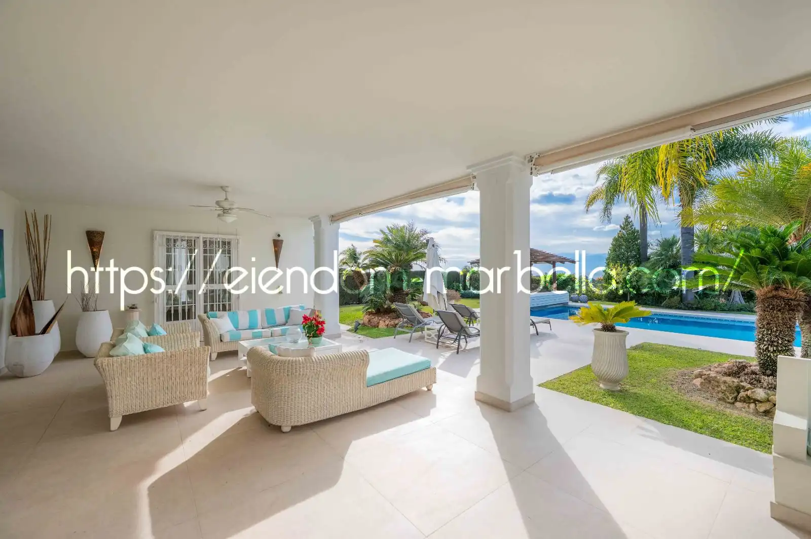 Chalet con piscina en venta en Elviria - Cabopino, imagen 3