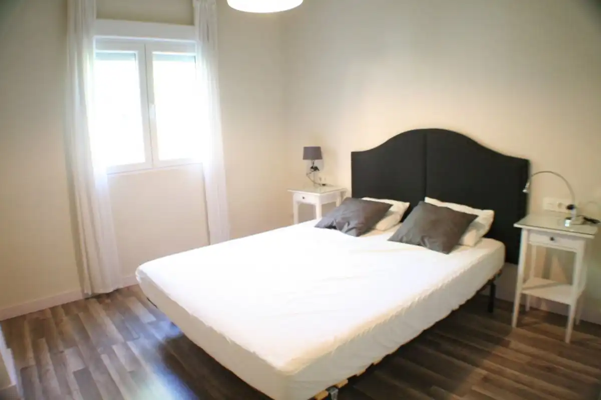 Schlafzimmer von Wohnung zur Miete in Granada mit Klimaanlage, Heizung und Terrasse