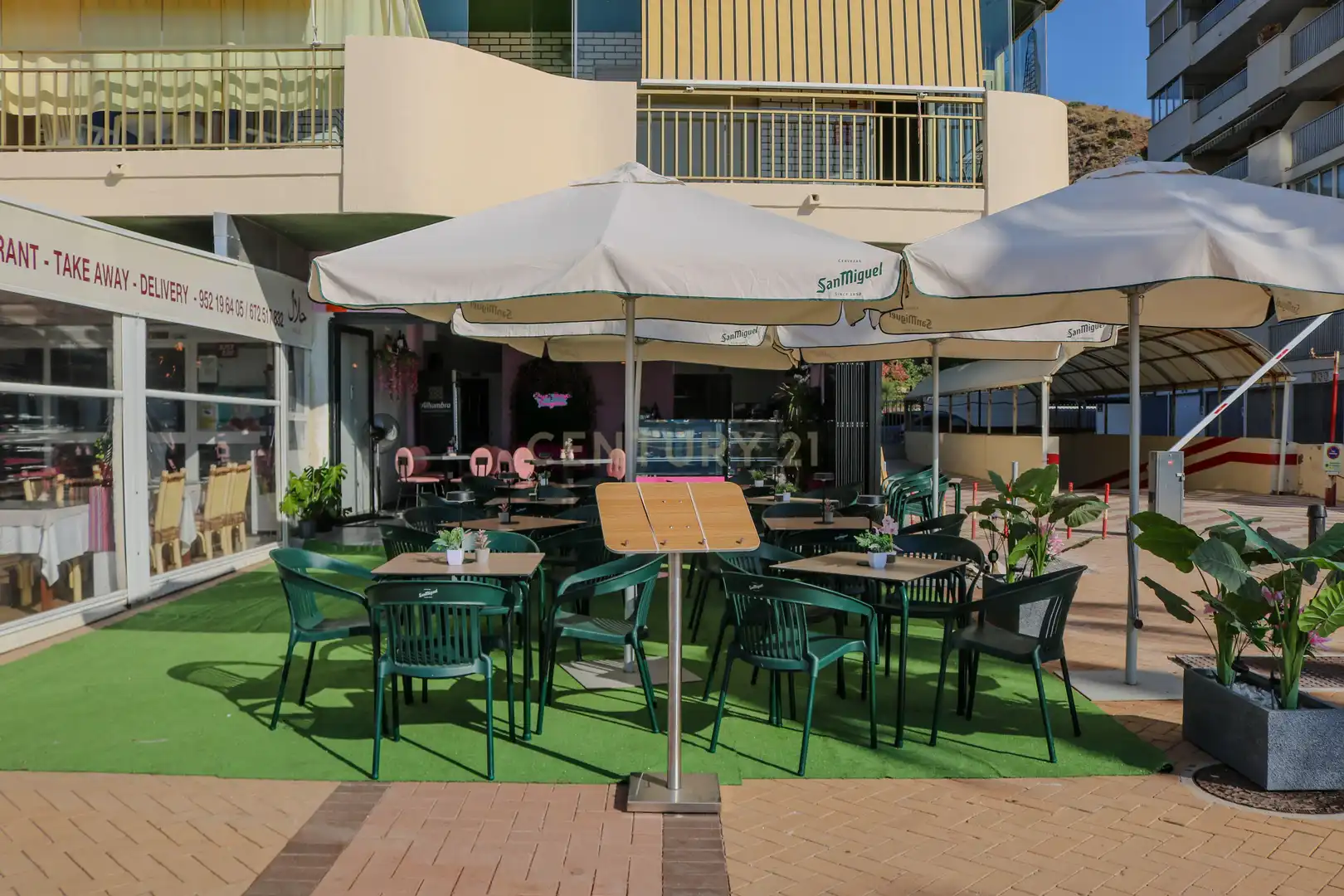 Terrace of Commercial properties for transfer in Fuengirola