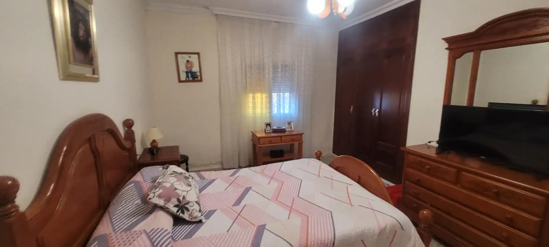Dormitori de Casa o xalet en venda en Algeciras amb Aire condicionat, Jardí privat i Terrassa