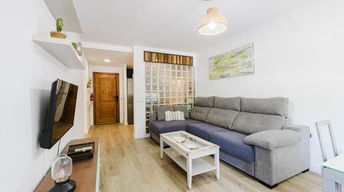 Foto 3 de Piso en venta en Calle Venezuela, Montemar, Torremolinos