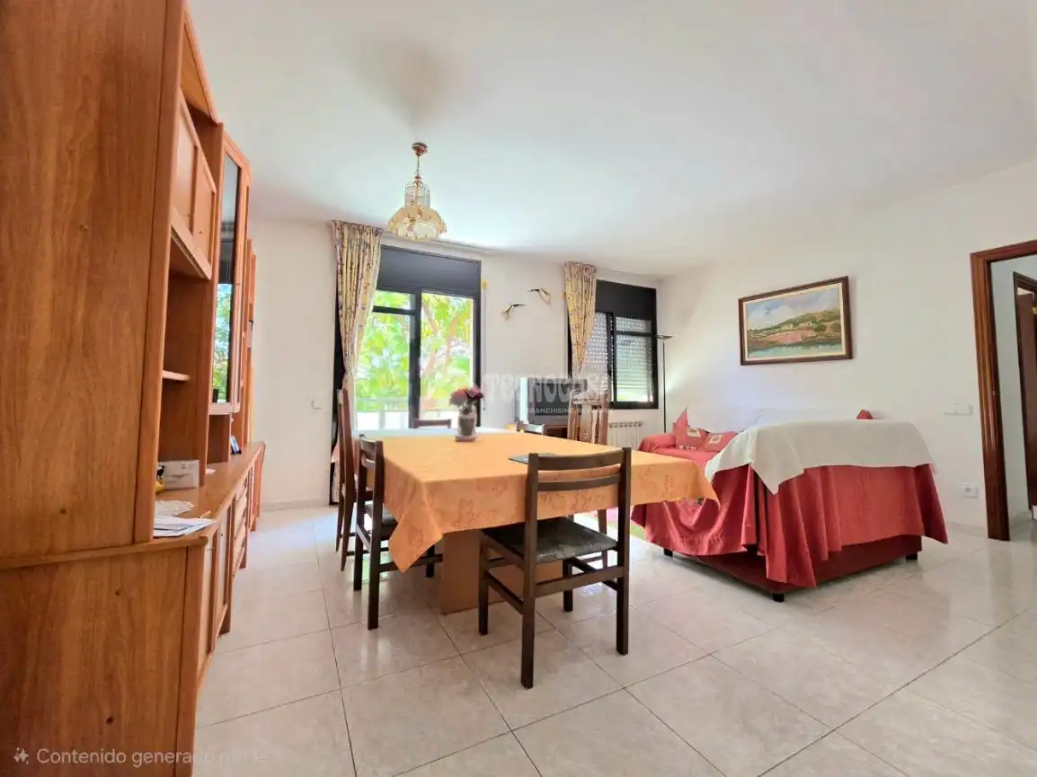 Esszimmer von Wohnung zum Verkauf in Santa Coloma de Gramenet mit Möbliert und Balkon