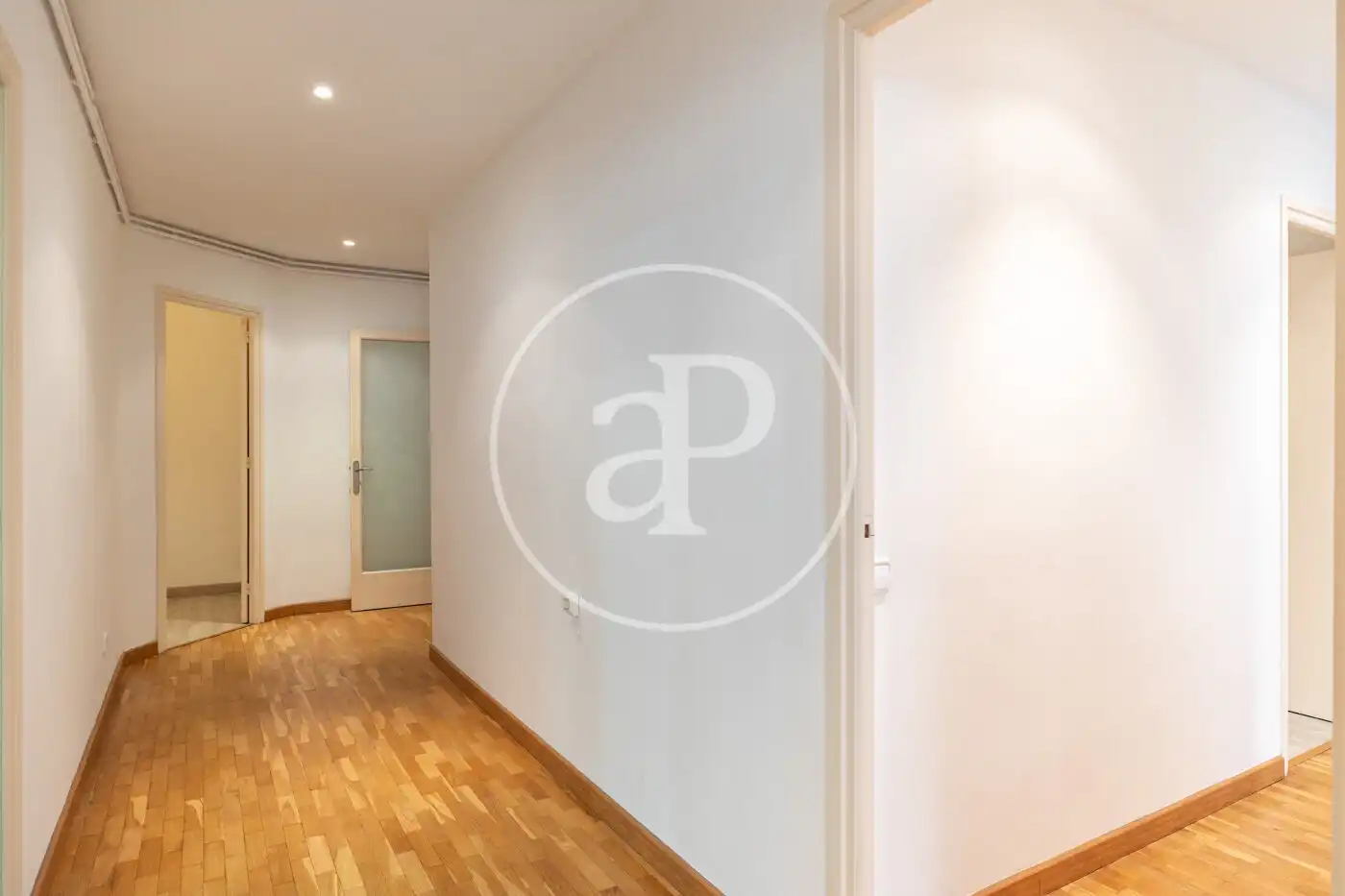 Piso en venta en Barcelona con Aire acondicionado, Calefacción y Terraza
