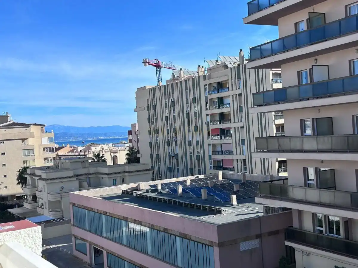 Vivienda con piscina en venta en Los Nidos, imagen 2