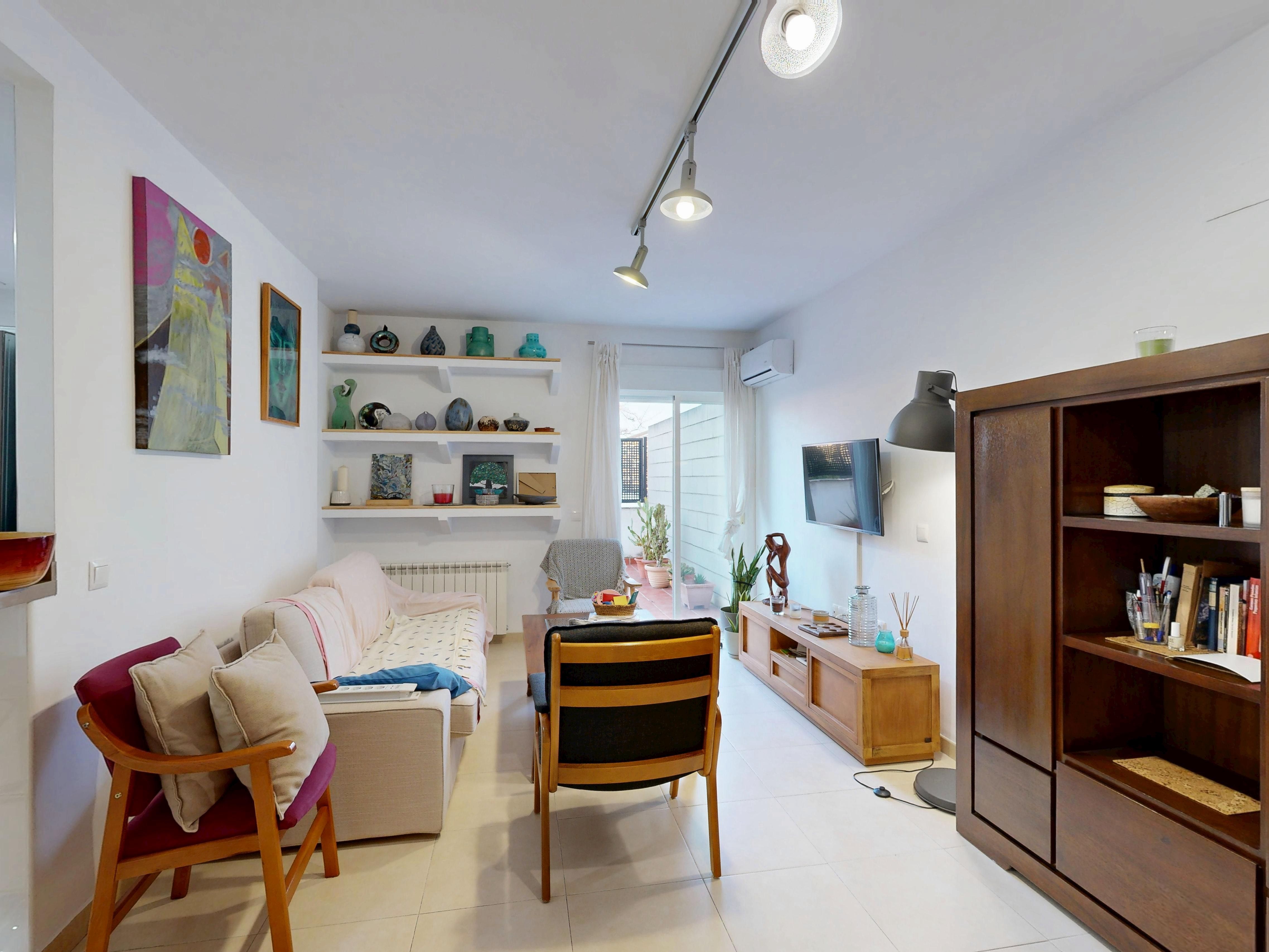 Living room of Single-family semi-detached for sale in Cáceres Capital  with Storage room