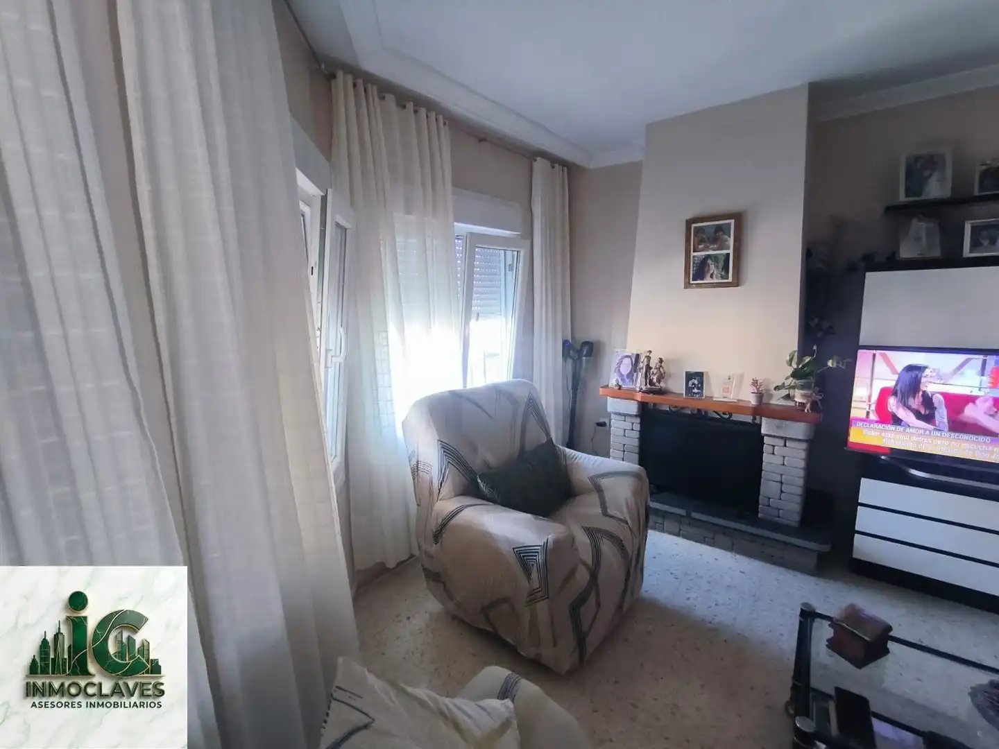 Living room of Detached homes for sale in Algeciras  with Terrace and Furnished