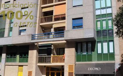 Exterior view of Flat for sale in  Sevilla Capital  with Air Conditioner and Balcony