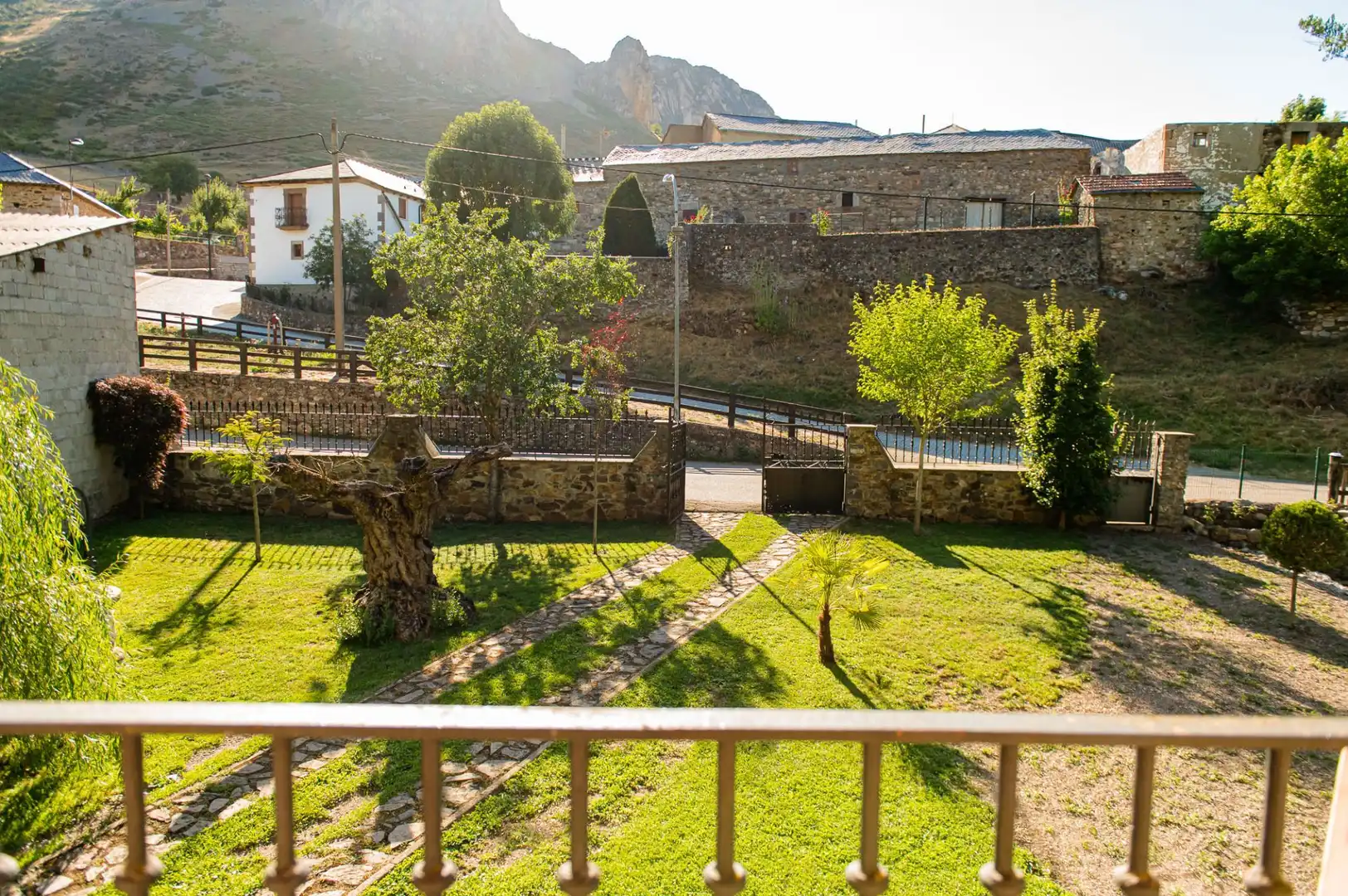 Terraza de Casa o chalet en venta en Cabrillanes con Calefacción, Trastero y Amueblado